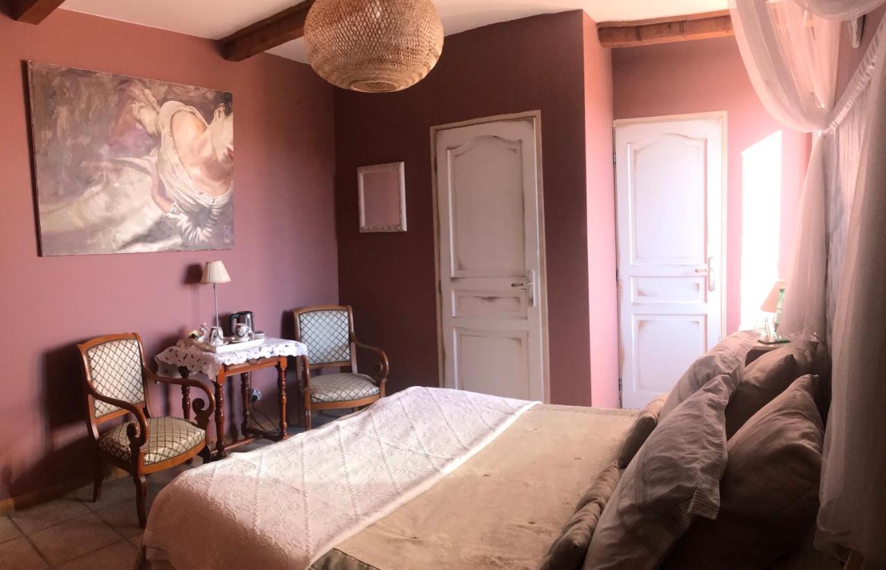Domaine De La Manse Hotel Villeneuve-de-Berg Kültér fotó
